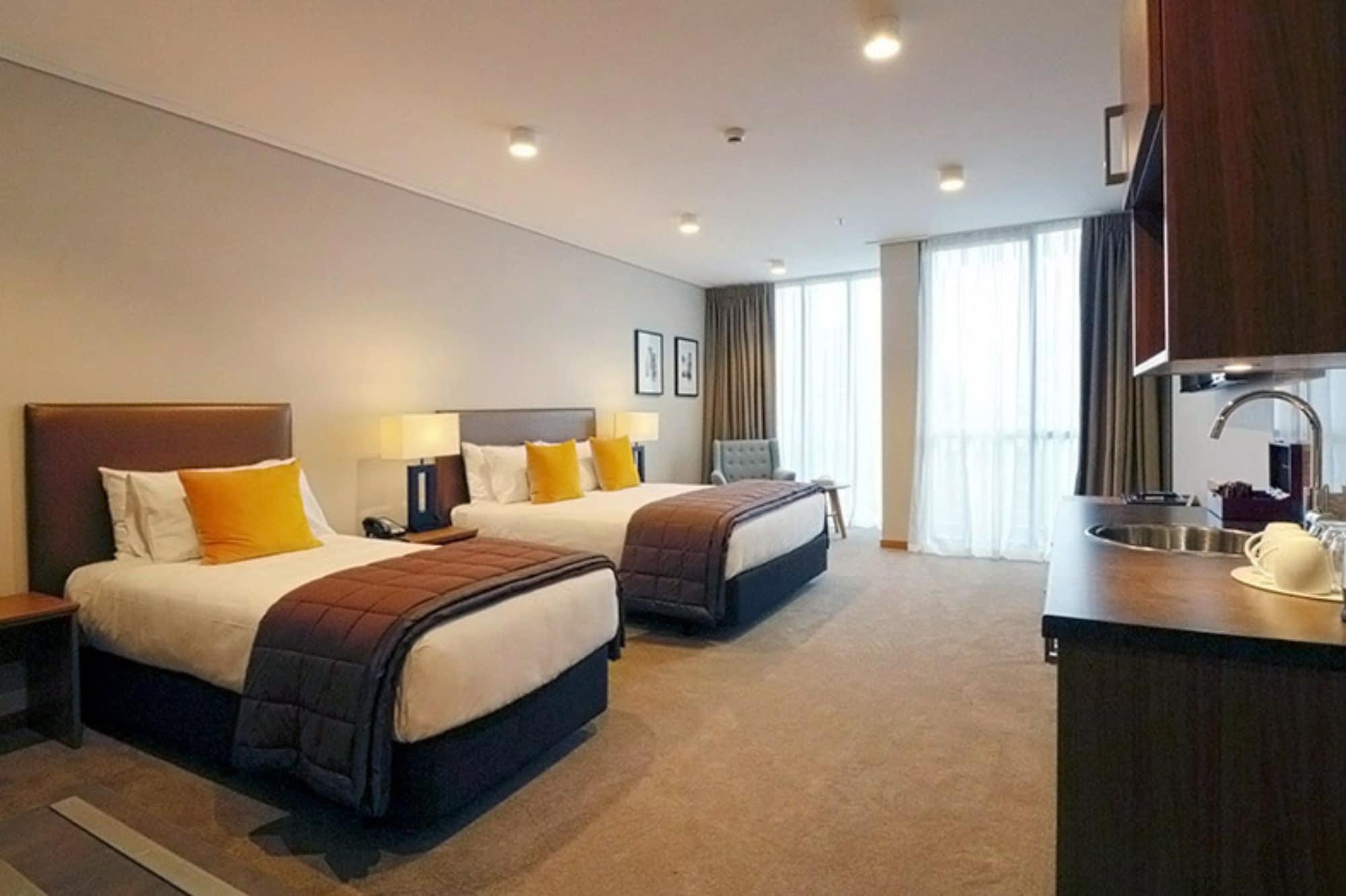 The Victoria 4*